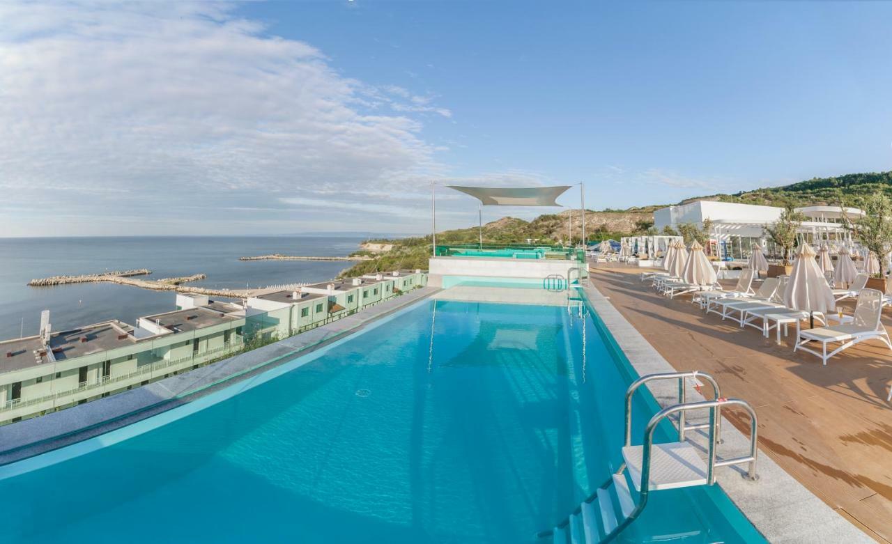 White Lagoon Resort Каварна Екстер'єр фото